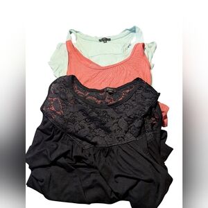 lot Tank Tops Bundle Of 3